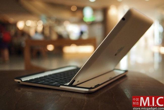 Buddy Aluminium Keyboard Case 01 Et votre iPad 2 se mua en MacBook !