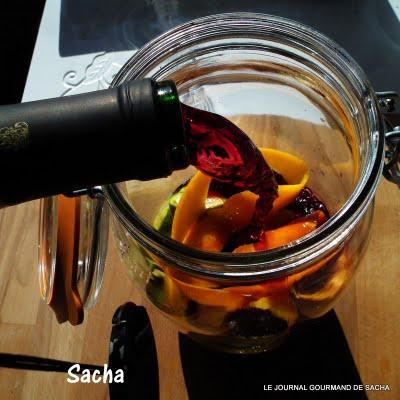 Le vin de noix    ;   Simiane -la- Rotonde  Haute Provence