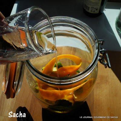 Le vin de noix    ;   Simiane -la- Rotonde  Haute Provence