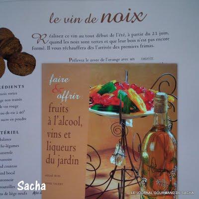 Le vin de noix    ;   Simiane -la- Rotonde  Haute Provence