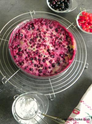Red and black currants Clafoutis – Clafoutis aux cassis et grosseilles (gluten-free/dairy-free)