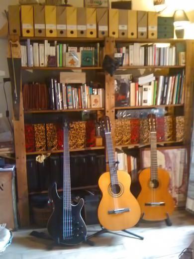 Dans le bureau d’Elie-G. Abécéra