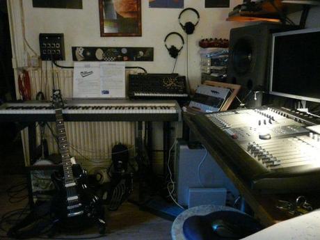 Dans le bureau d’Elie-G. Abécéra