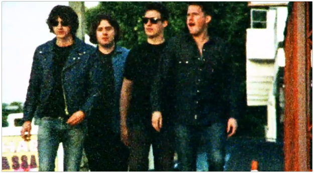 Arctic Monkeys – « The Hellcat Spangled Shalalala » | Video