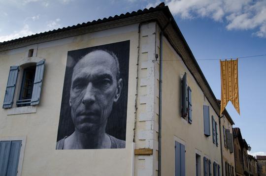 Exposition « Des visages et La Pierre, Dévisager La Pierre » en Dordogne