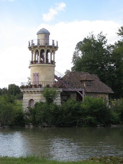 De Venise à Versailles : fin juin,  en visite au hameau de la Reine