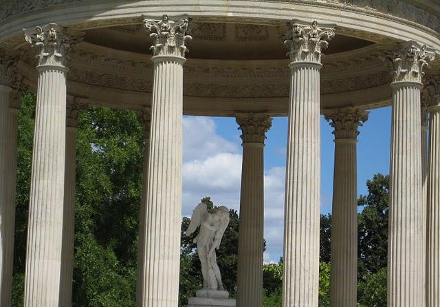De Venise à Versailles : fin juin,  en visite au hameau de la Reine