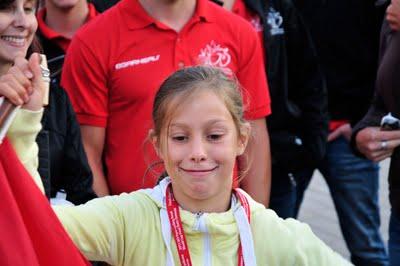 La porte-drapeau Méghane Lapointe...