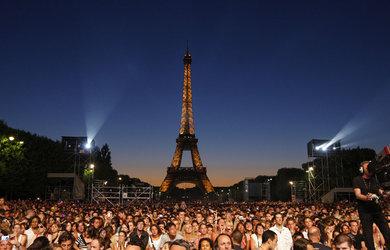 Champs-de-Mars-un-grand-concert.jpg