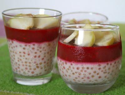 VERRINES DE PERLES DU JAPON AU COULIS DE FRAMBOISES GÉLIFIÉ ET BRUGNONS