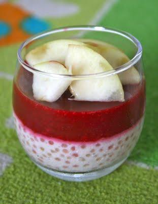 VERRINES DE PERLES DU JAPON AU COULIS DE FRAMBOISES GÉLIFIÉ ET BRUGNONS