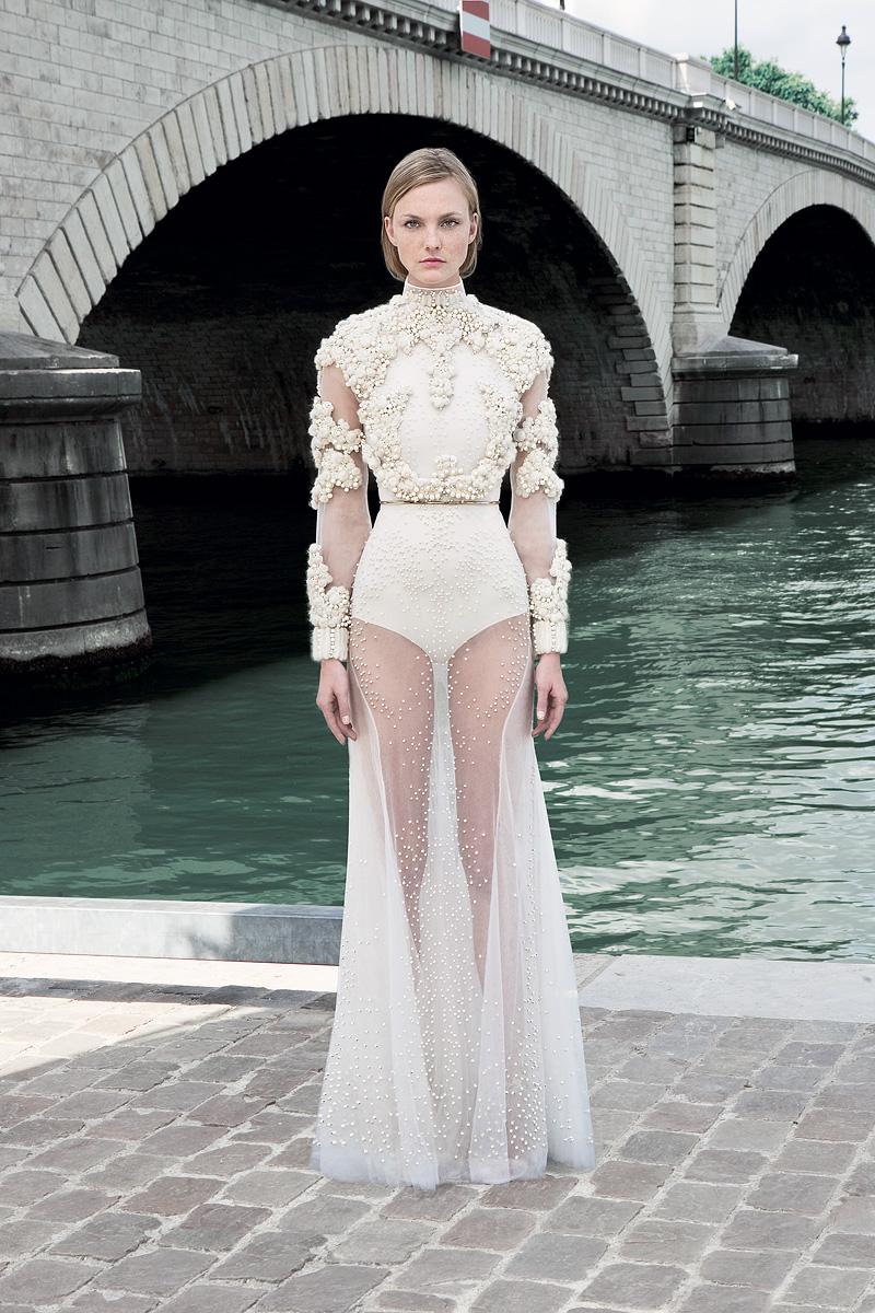 GIVENCHY FALL 2011 COUTURE #1