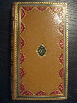 Images autour du livre VI: un exemple de reliure en maroquin mosaïqué sur un joli petit texte