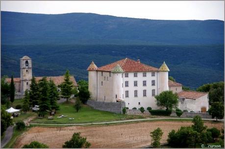 Aiguines et son Château Aiguines.1.jpg