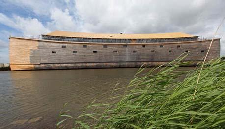 Un néerlandais construit une réplique de l’arche de Noé à taille réelle