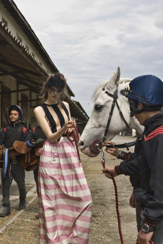 ♦ Backstage Vogue Turquie Juin 2011 par Ahmet Polat 