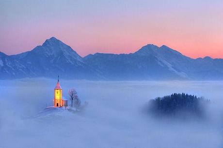 photo humour insolite chapelle nuage