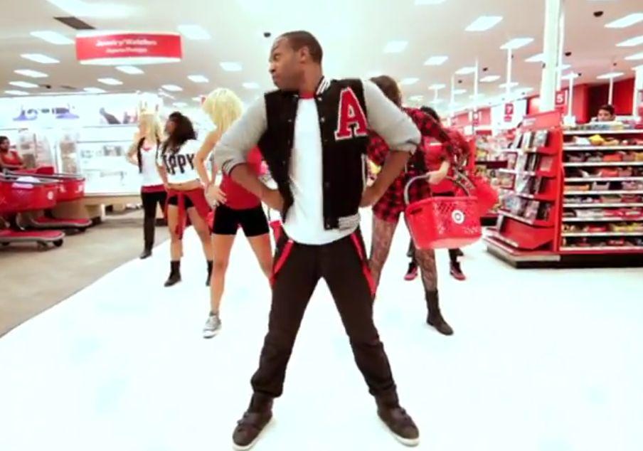 FLASH MOB : BEYONCE – END OF TIME ( @ TARGET USA) / MOVE YOUR BODY (FRANCE)