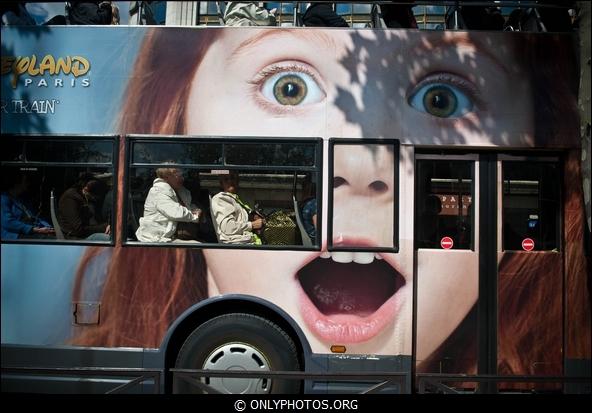 juillet-car-touristes-paris-002