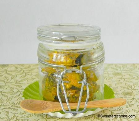 Punjabi Mango Pickles for the Indian Cooking Challenge – Pickles de mangue verte