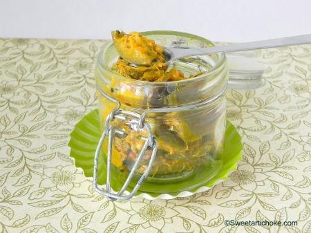 Punjabi Mango Pickles for the Indian Cooking Challenge – Pickles de mangue verte