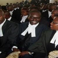 Au tribunal: Deux avocats accusés d’escroquerie 