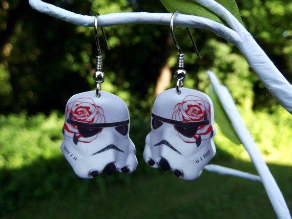 storm earrings Des boucles doreille Stormtrooper 