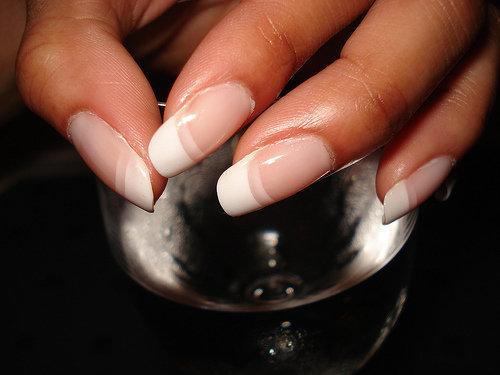 French-manicure1.jpg