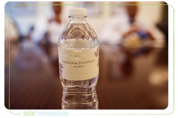 raffraichissez vos invités avec les minis bouteilles a eau!