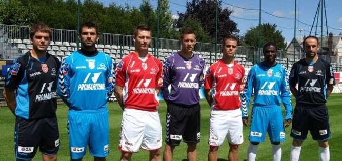 Maillots 2011 – 2012 du Football club de Rouen 1899