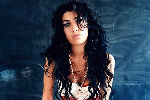 FLASH : La chanteuse Amy Winehouse est décédée selon SkyNews