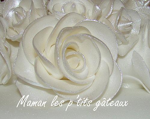 wedding-cake-roses-blanches-copie-1.jpg
