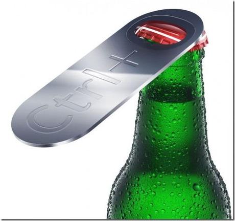 ctrl o green bottle 500x470 thumb CTRL + O   Un bon gros décapsuleur de Geek