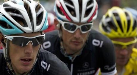 Des Schleck en bois tour de france,cadel evans,andy schleck,franck schleck,frères pelissier,soeurs williams