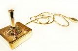 atari 2600 joystick 24k gold plated 160x105 Une Atari 2600 plaquée or