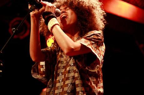 Découvrez le nouveau single de Nneka, « My Home »