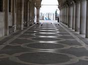 Arcades Palais Ducal petit matin deux colonnes Piazzetta