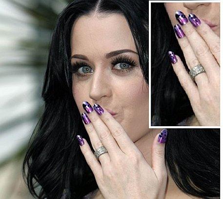 Katy-Perry-elle-fete-le-mariage-de-William-et-Kate-avec-une.jpg