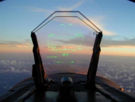 800px-HUD_view la couleur dans le collimateur du Rafale : PEA CTH-Num