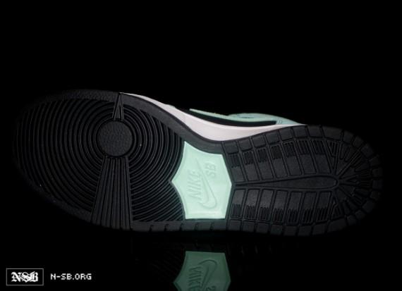 Nike SB Dunk Un Tiffany 02 Nike SB Dunk Mid Un Tiffany 