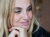 Chloé Mons Portrait