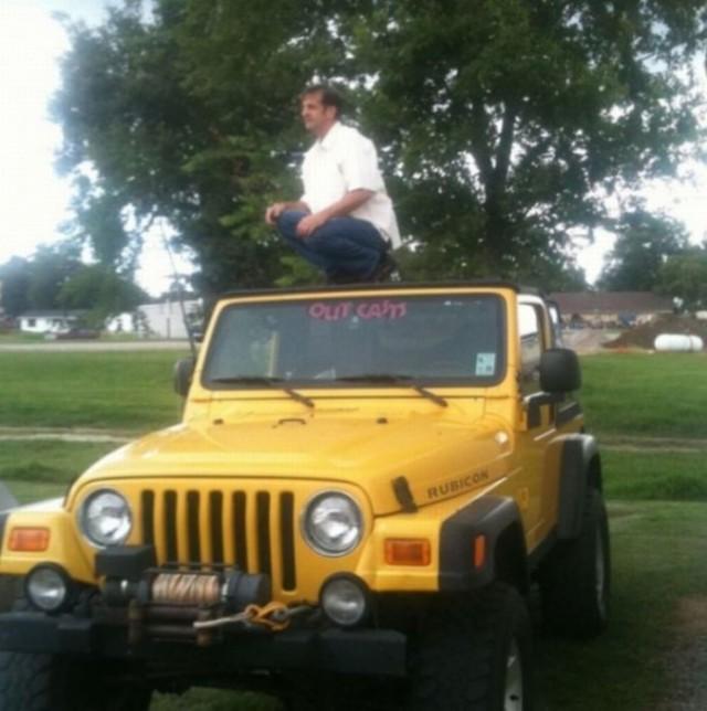 Owling jeep 640x644 Owling nouvelle figure qui buzze