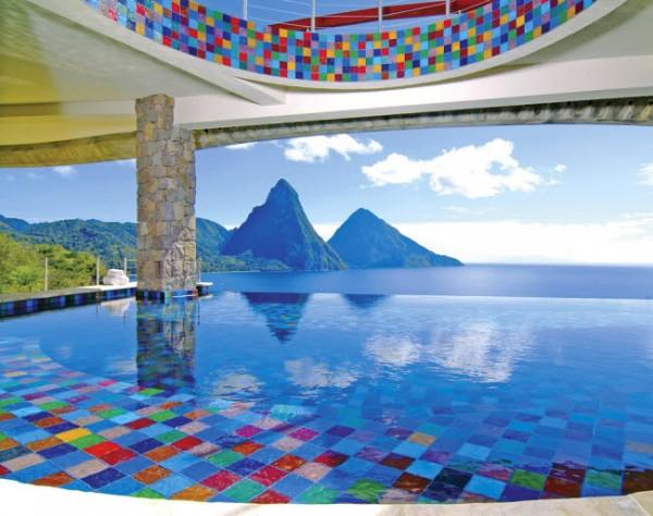 Jade Mountain Hotel.