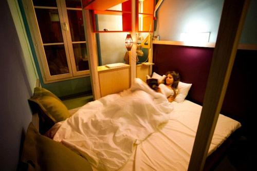 room-2-hotel-HiMatic-france-paris-Hoosta-magazine