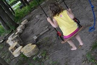 Dans notre jardin de fées et lutins, il y a...