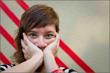 tUnE-yArDs revisite son titre « Gangsta » avec The Roots chez Fallon