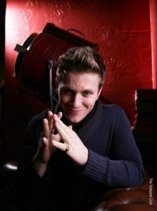 Un membre des Volturi pose pour le photographe Carlo Allegri