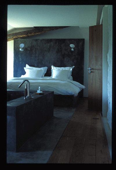 room-3-hotel-hegia-france-pays-basque-hasparren-hoosta-magazine-paris