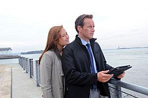 Jennifer-Ehle-and-Patrick-Wilson-of-A-Gifted-Man_gallery_pr.jpg