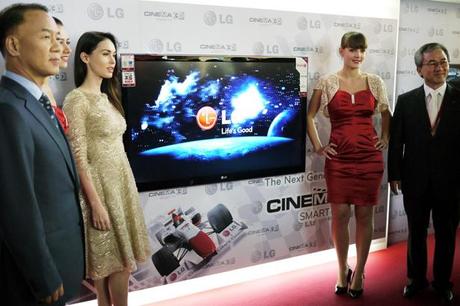 Megan Fox Cinema 3D LG